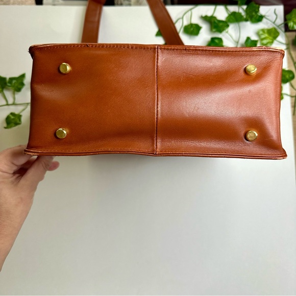 Fred Hayman Club 273 Cognac Brown Leather Tall Medium Shoulder Bag Purse - Picture 6 of 16